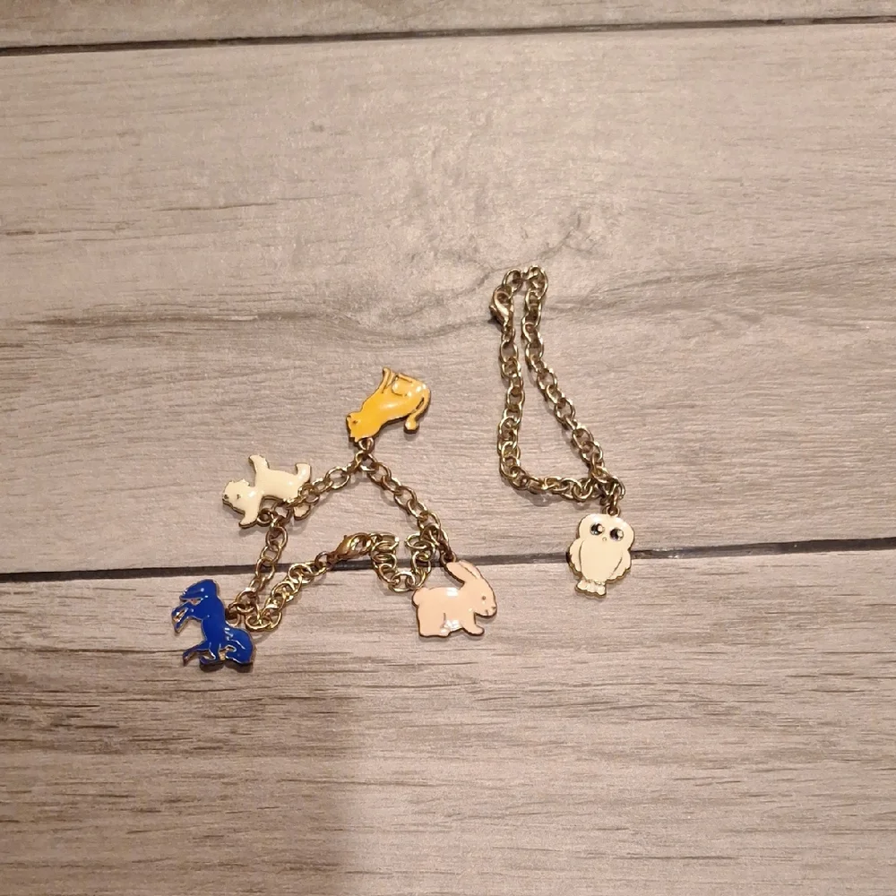 🍋‍🟩Animal Charm Bracelet with Colorful Accents💘